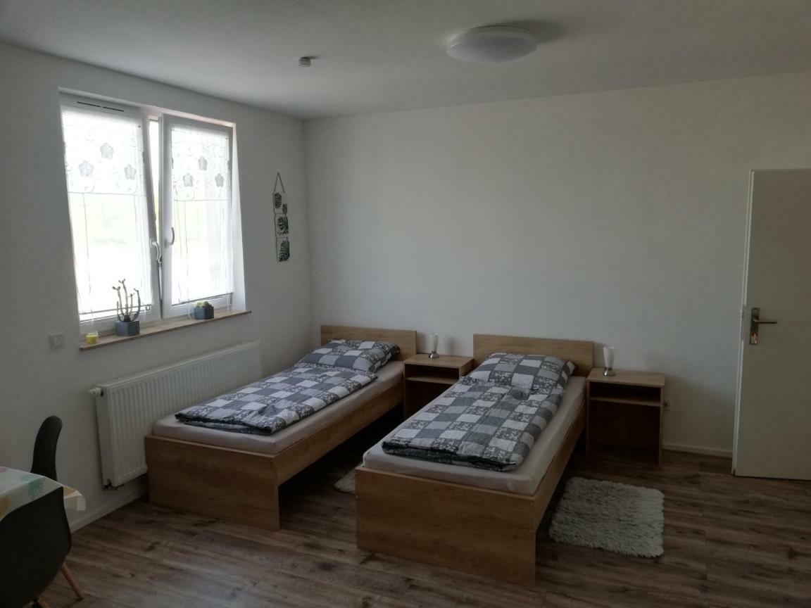 Am Muehlbach0 Hotell Bodenheim Eksteriør bilde